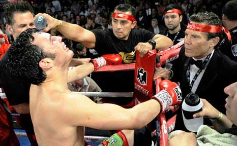 JULIO-CESAR-CHAVEZ-JR_IECIMA20120920_0044_13-(1)