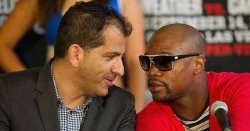 Stephen Espinoza: “Todavía hay que negociar cosas, es mentira que solo falte la firma de Mayweather”