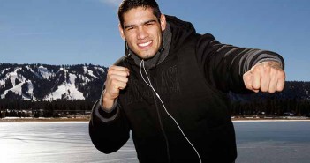 Gilberto Ramírez se lesiona una mano, se retira de HBO PPV