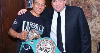 Robinson Castellanos pelear listo para comenzar con Johnny González