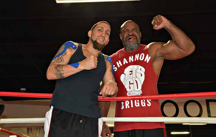 Foto Reynaldo Sánchez - Francisco “The Wizard” Palacios y Shannon Briggs