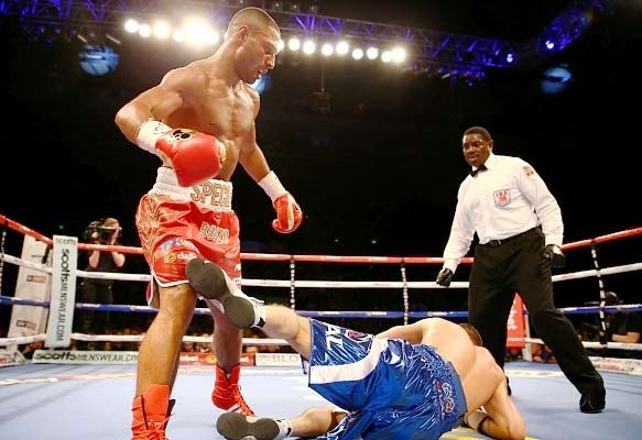 Kell Brook noqueando a Ionut Dan Ion