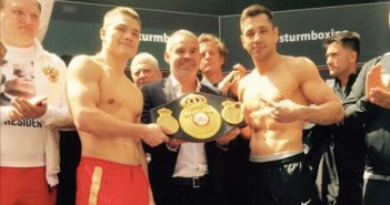 El pegador Ruso Fedor Chudinov enfocado en Félix Sturm