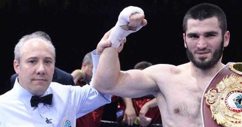 Artur Beterbiev vs Callum Johnson el 6 de octubre Artur Beterbiev (Lucas Noonan / Premier Boxing Champions)