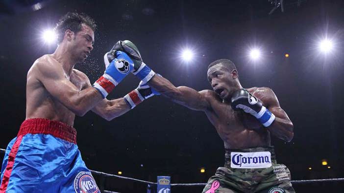 Lara se impuso a  Rodríguez. (Lucas Noonan / Premier Campeones de Boxeo)