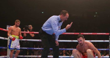 Joe Saunders arrebata el cinturón mediano OMB a Andy Lee