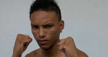 El Nicaragüense Cristofer Rosales rápidamente subiendo en la división Minimosca Cristofer Rosales