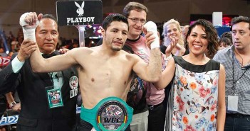 Jhonny González acaba con Justin Savi en el segundo