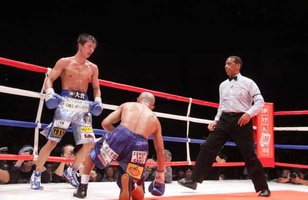 Ryoichi Taguchi vs Juan José Landaeta. Photos Sumio Yamada