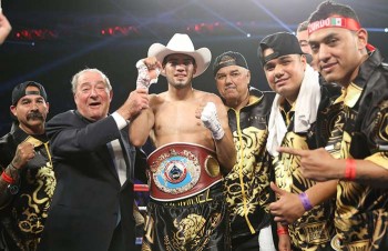 Gilberto "Zurdo" Ramírez - Crédito Fotos: Mikey Williams, Top Rank