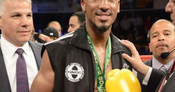 Enero de lujo en COMBATE SPACE Demetrius Andrade