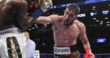 Jarrett Hurd venció por nocaut técnico en el décimo a Óscar Molina