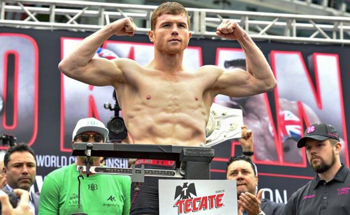 Saúl "Canelo" Álvarez en el pesaje de su pelea con Smith