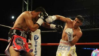 Brian Castaño vs Enmanuel De Jesús - (Foto: Télam)