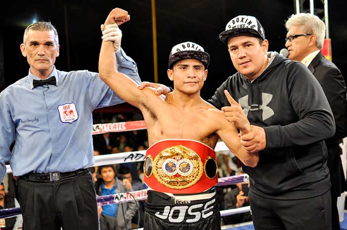 José “Tecuala” Argumedo junto a Eddy Reynoso