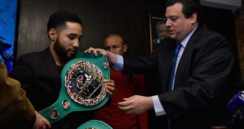 Luis Nery quiere recuperar el cinturón del CMB en poder de Nordine Oubaali Luis "Panterita" Nery y Mauricio Sulaimán