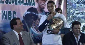 Miguel “Alacrán” Berchelt: “Para mi es un orgullo pertenecer al CMB”