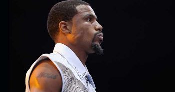 Andre Dirrell vence por descalificación a José Uzcateghi
