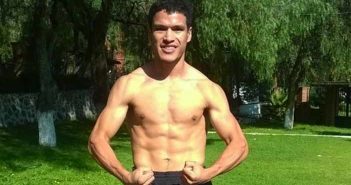 Julio “Pollito” Ceja viaja a Panamá para enfrentar a Anselmo Moreno
