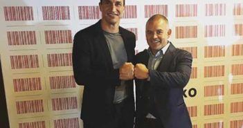 El presidente de la AMB acompaña a Klitschko para el relanzamiento de su marca