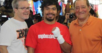 Manny Pacquiao podría pelear con Mike Alvarado Roach, Pacquiao y Arum