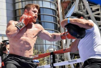 Saúl "Canelo" Álvarez