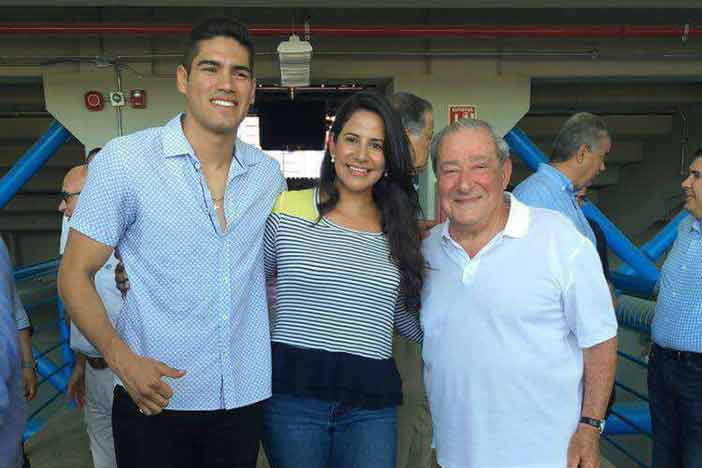 "Zurdo" Ramírez (Izquuierda), Bob Arum (Derecha) Crédito Foto: Juan Santana, Zápari Boxing Promotions