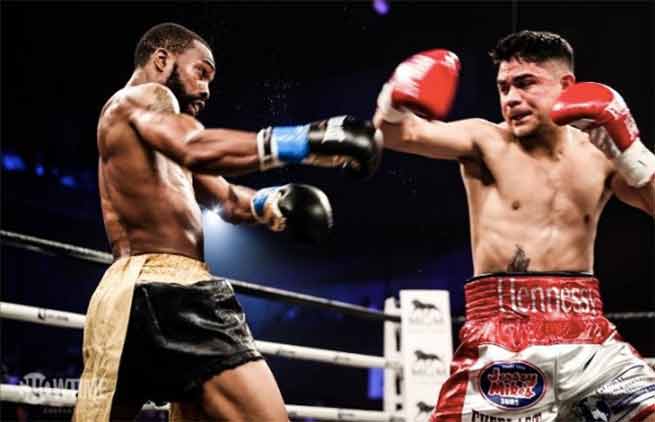 Gary Russell vs Joseph Díaz (Show Time)
