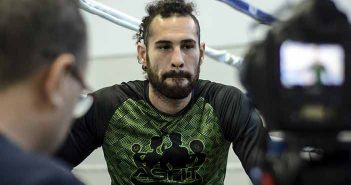 José ‘Sniper’ Pedraza tiene su mira puesta en una oportunidad de título mundial José "Sniper" Pedraza (Peter Amador / Top Rank)