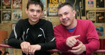 Brubaker, Savva, Tszyu consiguieron importantes triunfos Tim Tszyu junto a su padre Kostya Tszyu