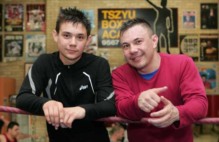 Tim Tszyu junto a su padre Kostya Tszyu