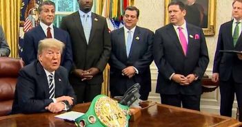 Donald Trump otorga el perdón póstumo a Jack Johnson Trump otorga perdón póstumo a Jack Johnson