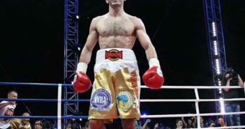 Artem Dalakian retuvo ante Sirichai Thaiyen Artem Dalakian