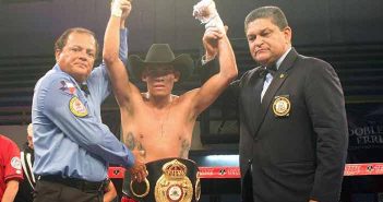 Emmanuel Navarrete gana eliminatoria de la AMB tras noquear a Sanmartín Emmanuel "Vaquero" Navarrete