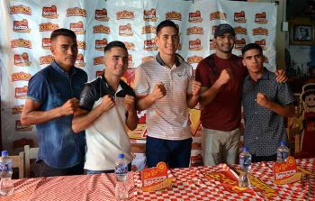 Fuego en el ring.