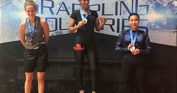 Amanda Serrano ganó torneo de ‘Grappling’ en Nueva York Amanda Serrano en el centro.