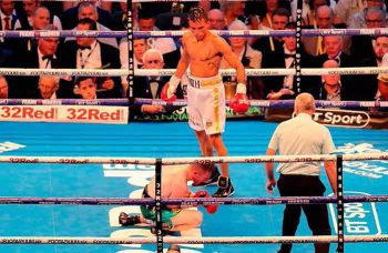 Crisfofer Rosales noquea a Paddy Barnes