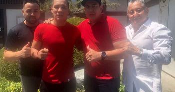 Óscar Valdez será entrenado por Eddy Reynoso FOTO: de izquierda a derecha: Frank Espinoza, Jr, Osar Valdez, Eddy Reynoso y Frank Espinoza Sr. Credito: Espinoza Boxing Club