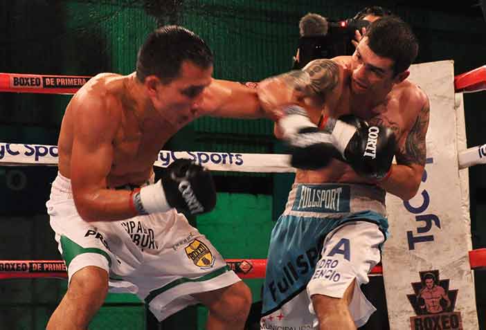 Pablo Ojeda vs Fabian Orozco (FOTOS: RAMÓN CAIRO - ARGENTINA BOXING PROMOTIONS)