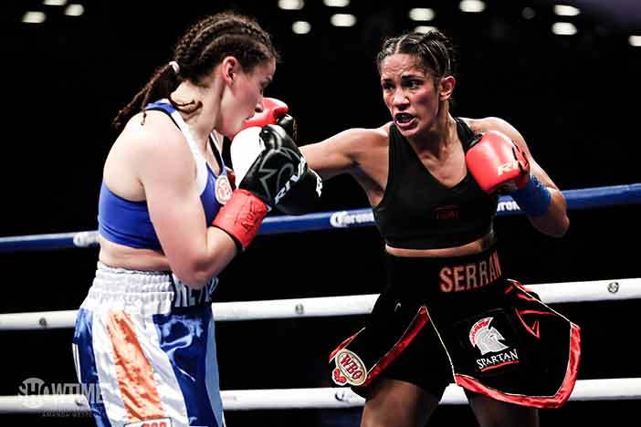 Yamila Reynoso vs Amanda Serrano (Foto: Amanda Westcott/SHOWTIME)