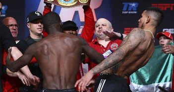 Resultados pesaje: Crawford vs. Benavidez Crawford vs Benavidez en pesaje (Foto: Mikey Williams / Top Rank)
