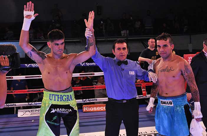 Chucky Verón fulminó a Rojo (FOTOS: RAMÓN CAIRO - ARGENTINA BOXING PROMOTIONS)