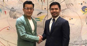 Manny Pacquiao firma contrato con RIZIN Nobuyuki Sakakibara y Manny Pacquiao