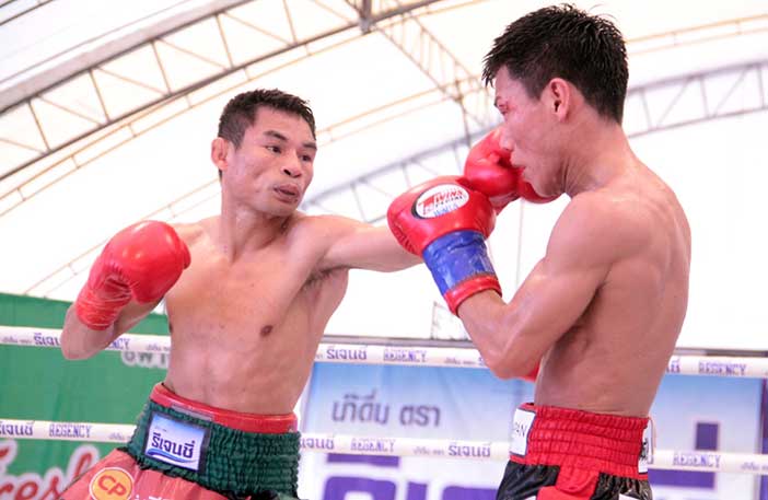 WANHENG MENAYOTHIN VS TATSUYA FUKUHARA PHOTO CREDIT: SUMIO YAMADA