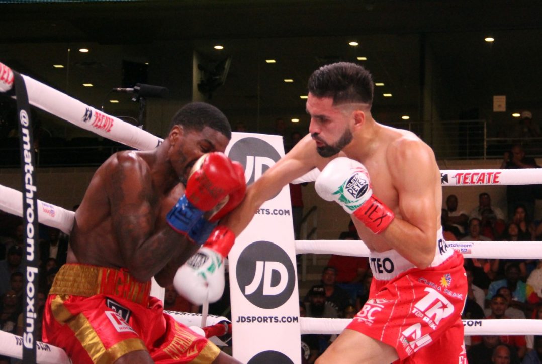 JOSE CARLOS RAMIREZ VS MAURICE HOOKER (PHOTO CREDIT: SUMIO YAMADA)