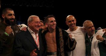 Michael Conlan brilla en su regreso a casa Bob Arum y Michael Conlan