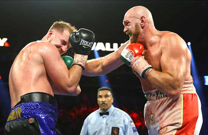 Otto Wallin vs Tyson Fury (Mikey Williams/Top Rank)