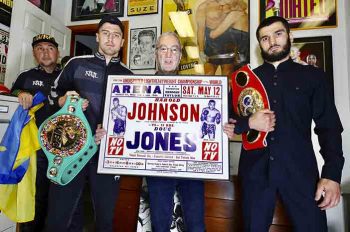 Gvozdyk y Beterbiev (Fotos: Mikey Williams / Top Rank)