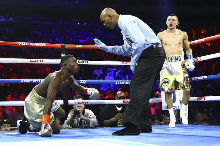 Richard Commey vs Teófimo López (FOTO: Mikey Williams/ Top Rank)