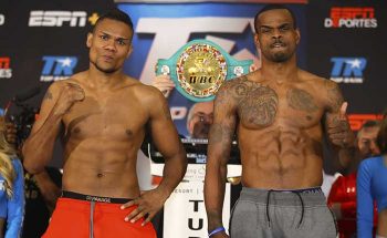 Álvarez vs. Seals (Credit: Mikey Williams/ Top Rank)